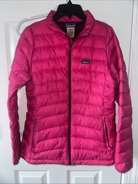 Patagonia Women's Puffer Jacket in Hot Pink